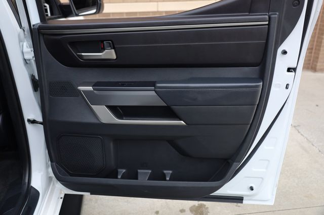 2024 Toyota Tundra 2WD SR5 CrewMax 5.5' Bed w/Premium Pkg! - 22976729 - 21