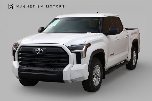 2024 Toyota Tundra 2WD SR5 CrewMax 5.5' Bed w/Premium Pkg! - 22976729 - 5