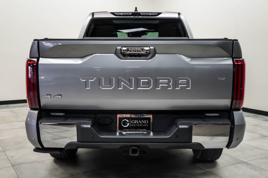 Toyota Tundra photo 10