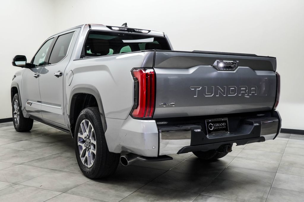 Toyota Tundra photo 11