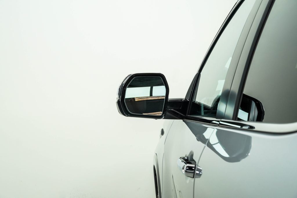 Toyota Tundra photo 14