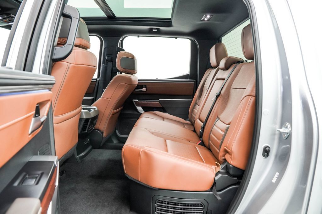 Toyota Tundra photo 18