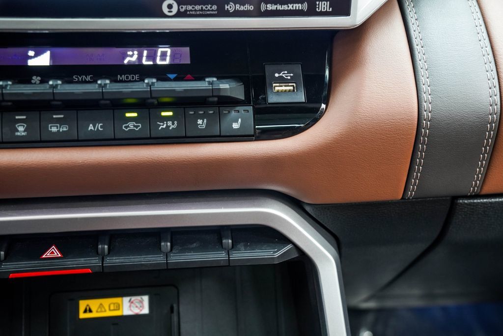 Toyota Tundra photo 29