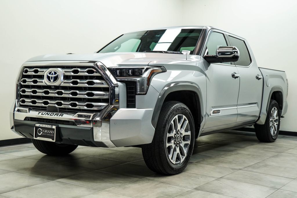 Toyota Tundra photo 8