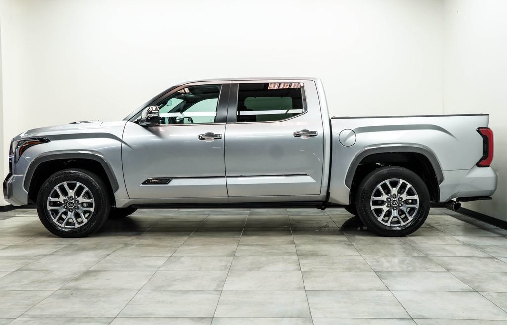 Toyota Tundra photo 9