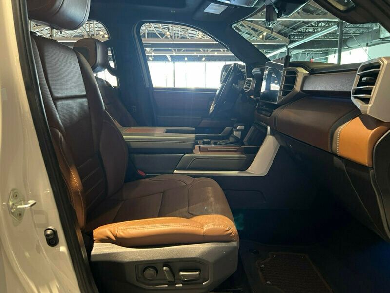 2024 Toyota Tundra 4WD 1794Edition/PanoRoof/Htd&CldSeats/HtdSteerWheel/JBL Sound/NAV - 22948205 - 27