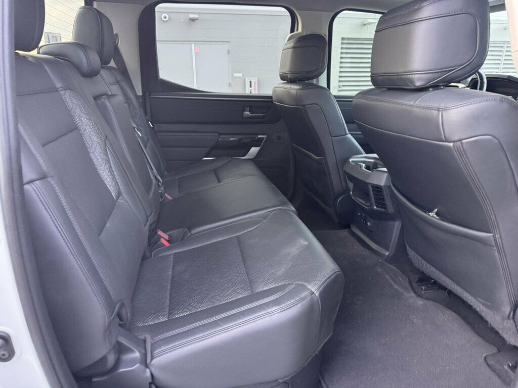 Toyota Tundra photo 21