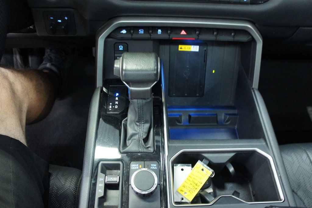 2024 Toyota Tundra 4WD 1-Owner, Limited Crewmax 5.5, JBL AUDIO! - 23067283 - 43