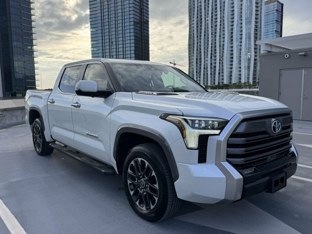 Toyota Tundra photo 8