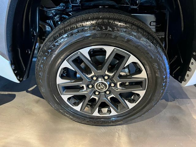 2024 Toyota Tundra 4WD Limited/4x4/PanoRoof/JBL PremAudio/Htd&CldSeats/HtdSteerWheel - 22942304 - 10
