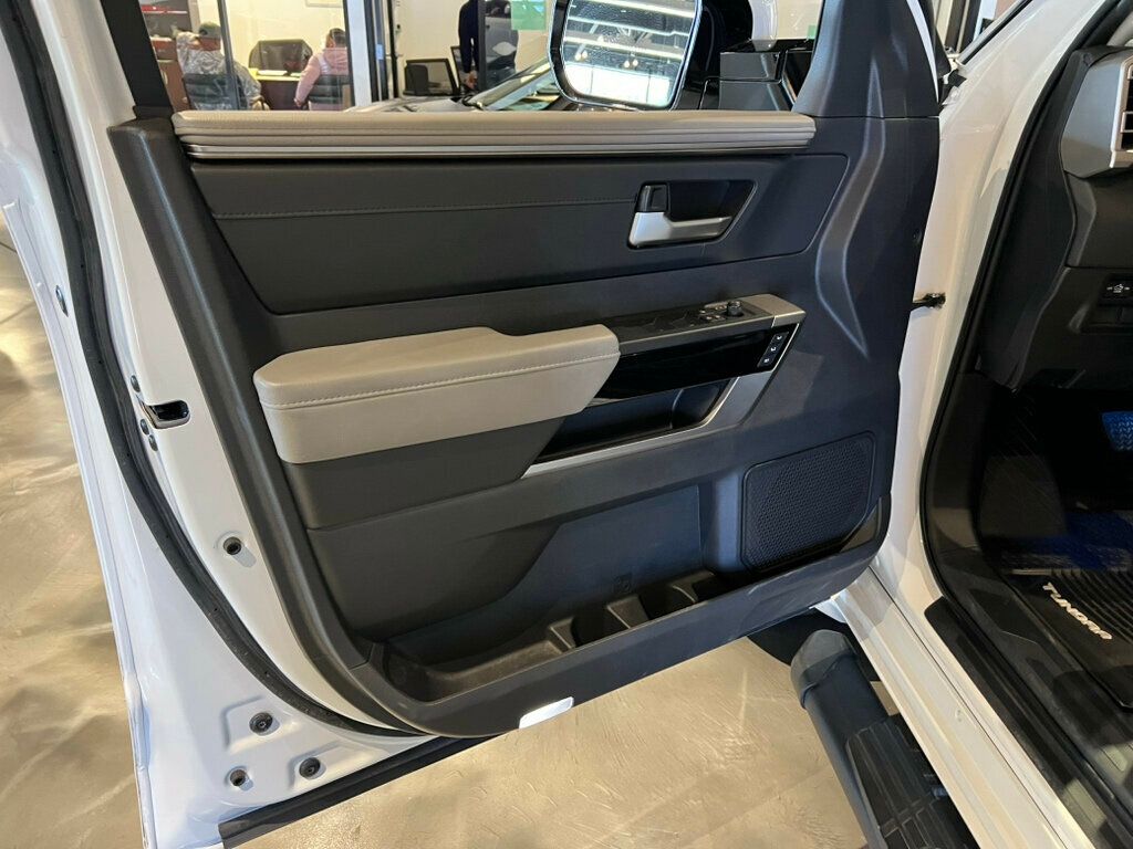 2024 Toyota Tundra 4WD Limited/4x4/PanoRoof/JBL PremAudio/Htd&CldSeats/HtdSteerWheel - 22942304 - 13