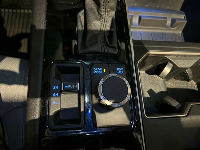 2024 Toyota Tundra 4WD Limited/4x4/PanoRoof/JBL PremAudio/Htd&CldSeats/HtdSteerWheel - 22942304 - 22