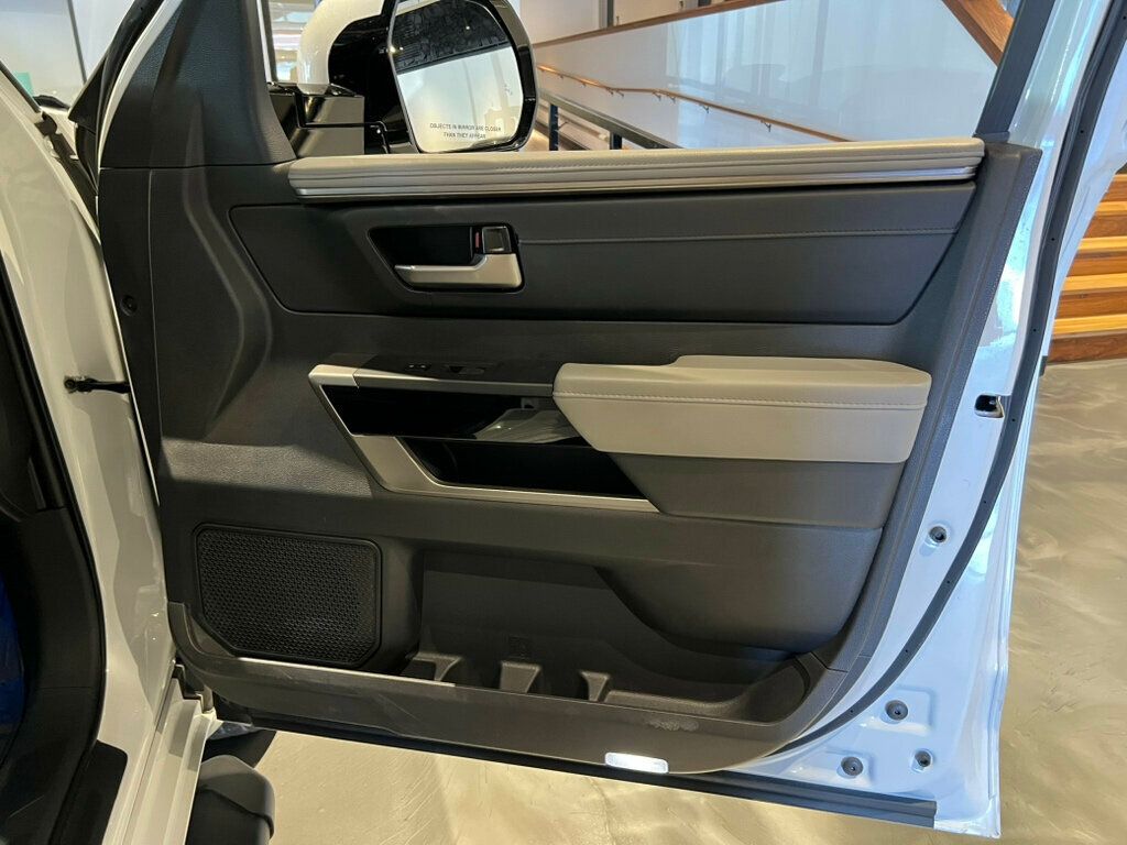2024 Toyota Tundra 4WD Limited/4x4/PanoRoof/JBL PremAudio/Htd&CldSeats/HtdSteerWheel - 22942304 - 31