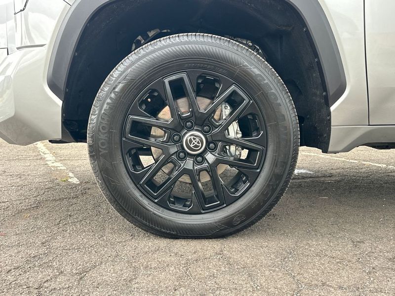 2024 Toyota Tundra 4WD Limited CrewMax 5.5' Bed - 23024035 - 11