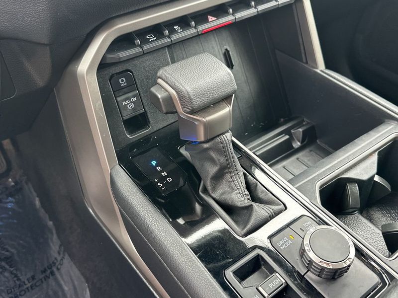 2024 Toyota Tundra 4WD Limited CrewMax 5.5' Bed - 23024035 - 18