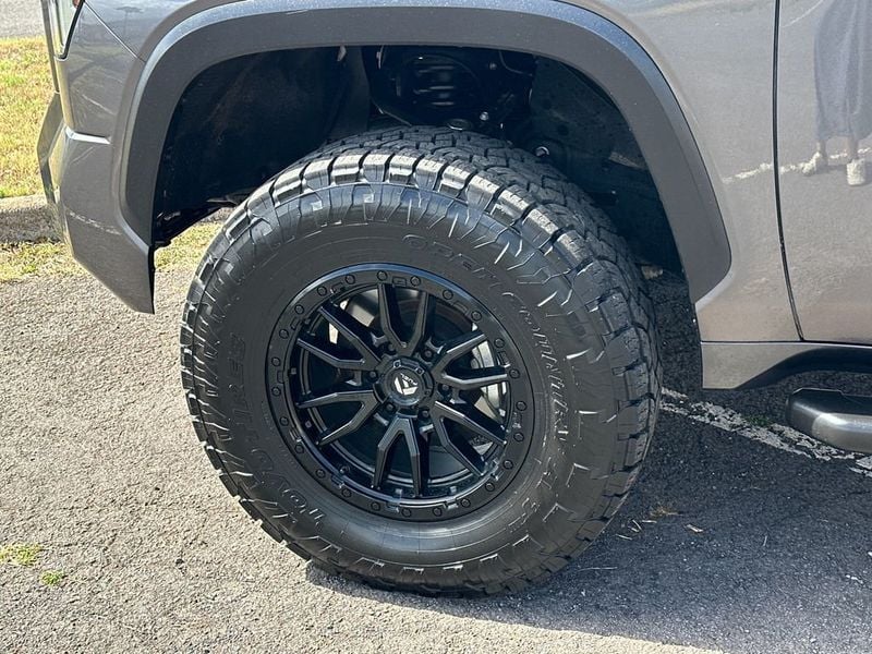 2024 Toyota Tundra 4WD Limited CrewMax 5.5' Bed - 23055335 - 11