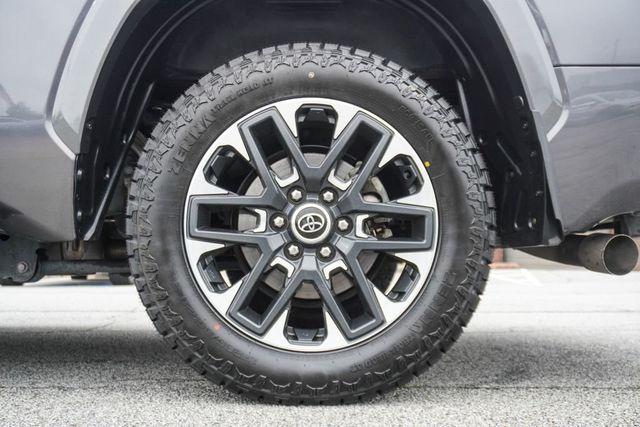 2024 Toyota Tundra 4WD Limited CrewMax 5.5' Bed - 23008266 - 37