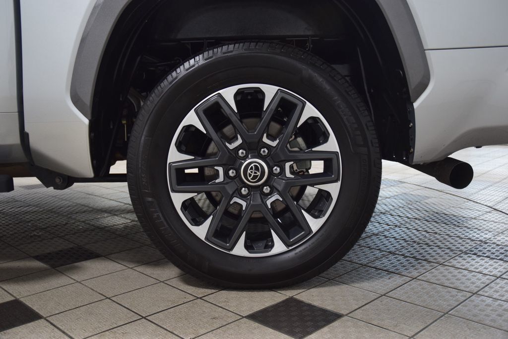 2024 Toyota Tundra 4WD Limited Hybrid CrewMax 5.5' Bed - 23029367 - 27