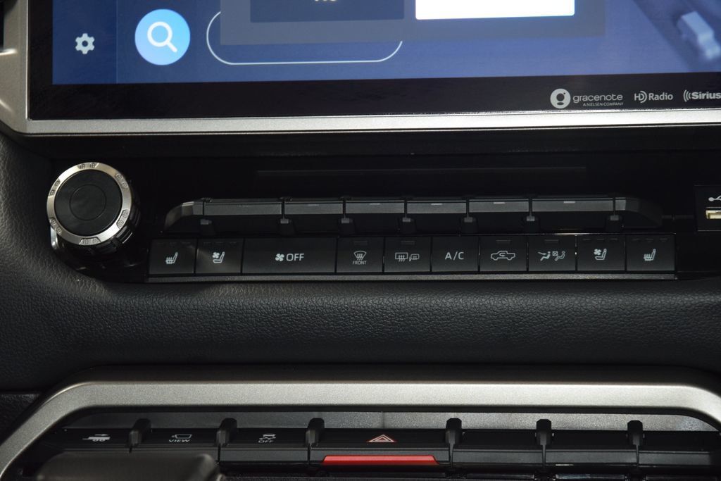 2024 Toyota Tundra 4WD Limited Hybrid CrewMax 5.5' Bed - 23029367 - 33