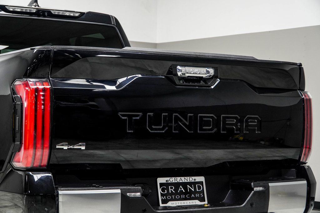 Toyota Tundra photo 13