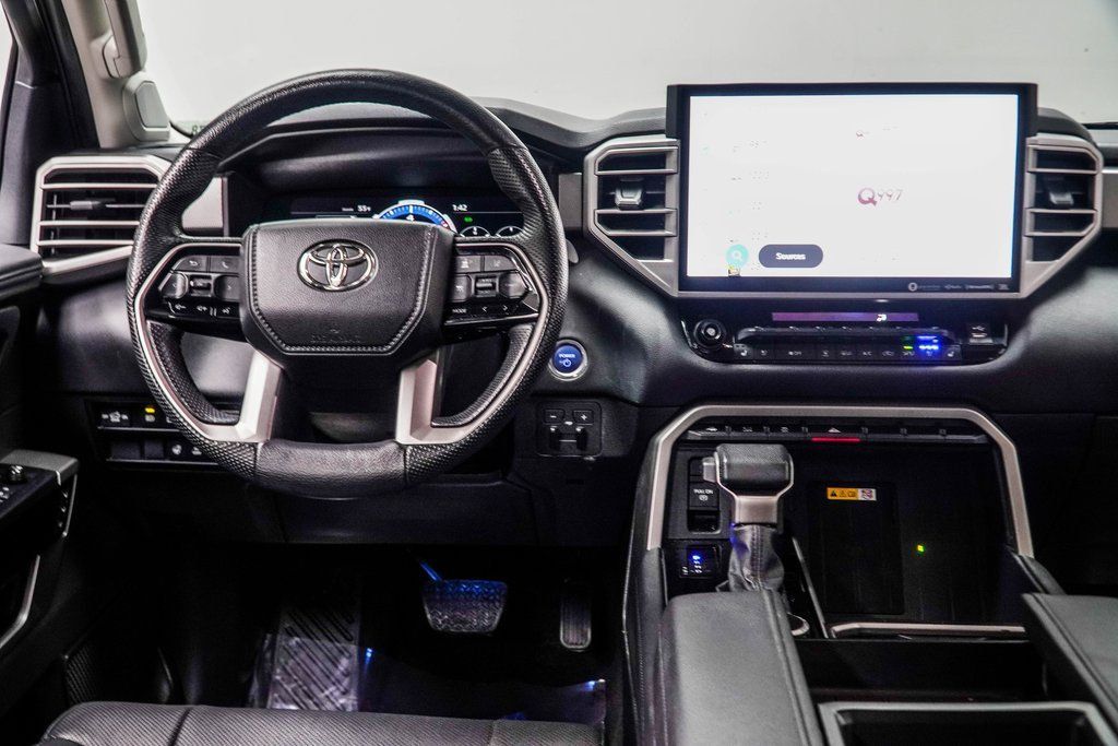 Toyota Tundra photo 15