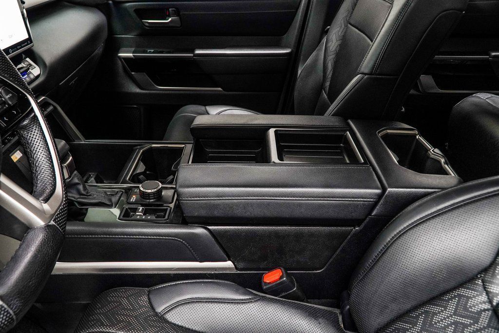 Toyota Tundra photo 18