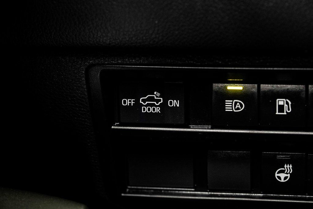 Toyota Tundra photo 36
