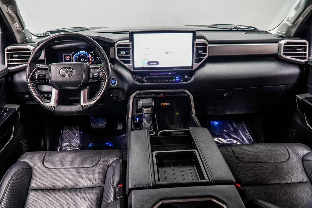 Toyota Tundra photo 5