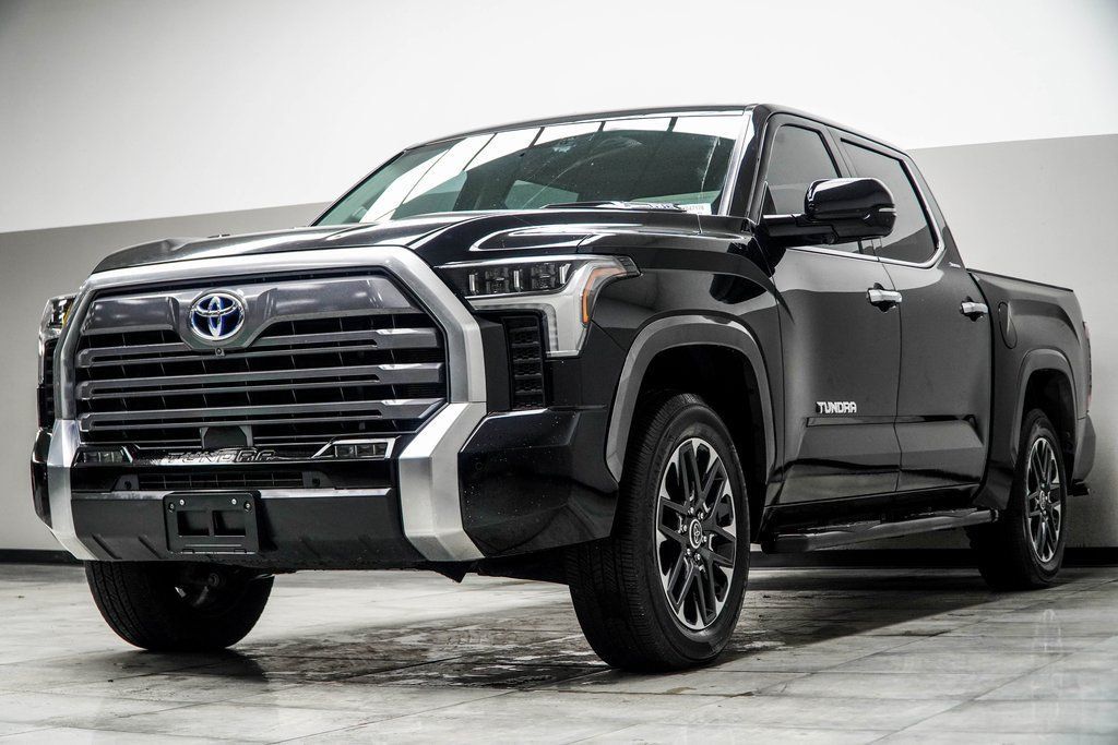 Toyota Tundra photo 8