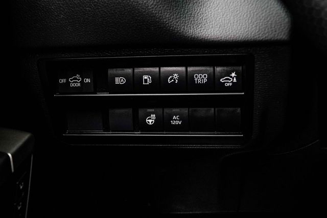 2024 Toyota Tundra 4WD Limited Hybrid CrewMax 5.5' Bed - 23030547 - 32
