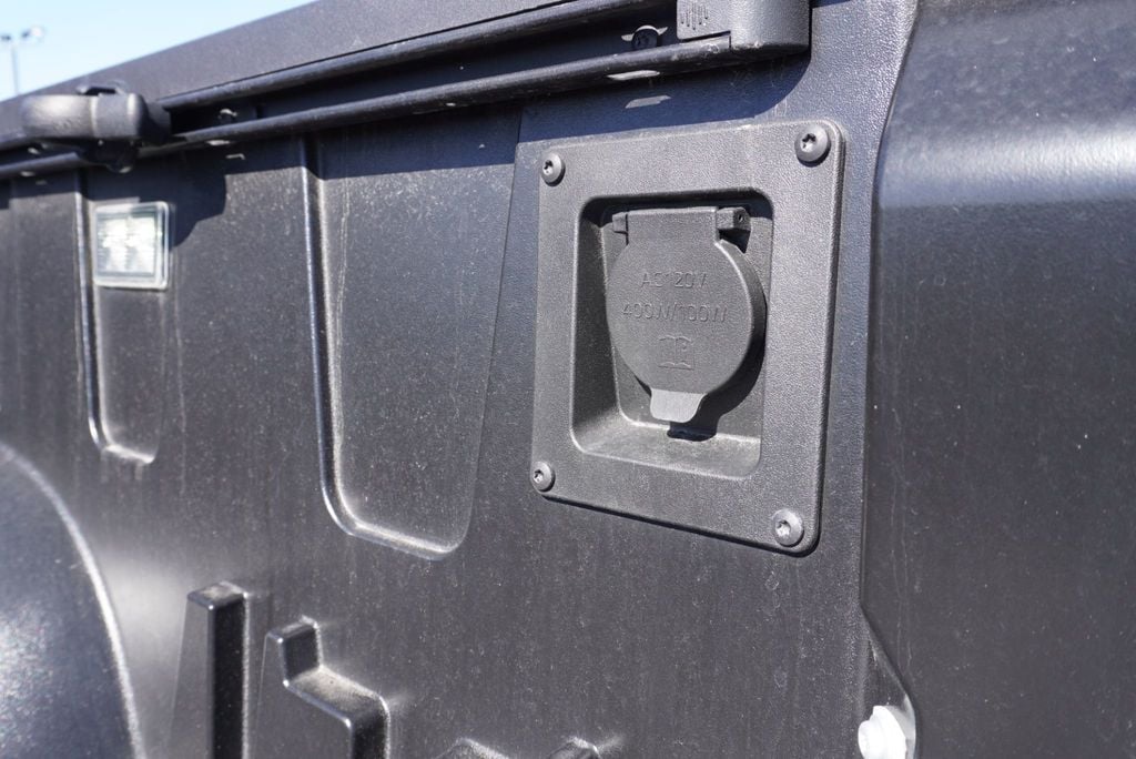 2024 Toyota Tundra 4WD PLATINUM - 22934710 - 11