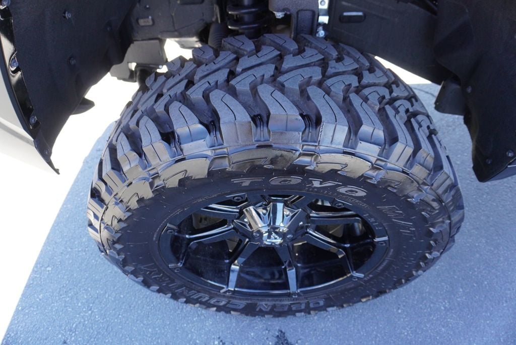 2024 Toyota Tundra 4WD PLATINUM - 22934710 - 17