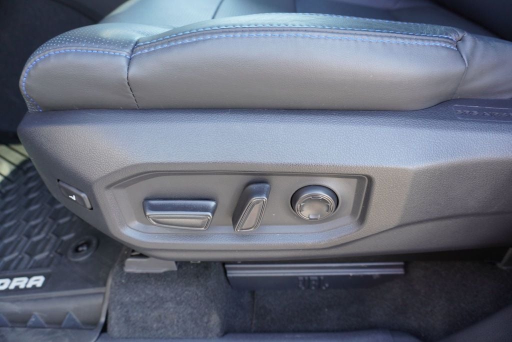 2024 Toyota Tundra 4WD PLATINUM - 22934710 - 26