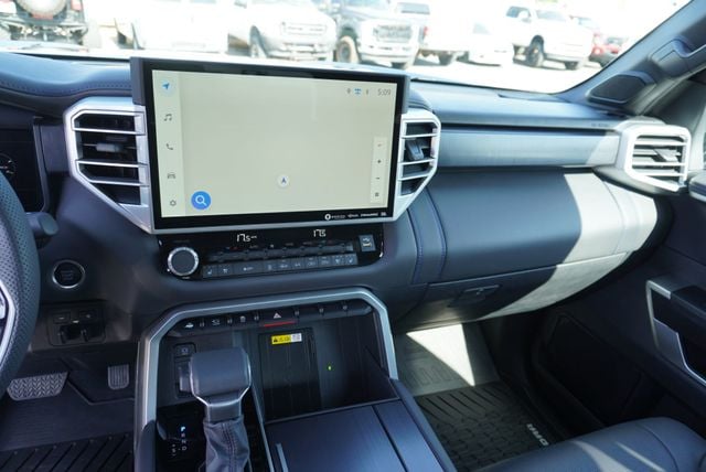 2024 Toyota Tundra 4WD PLATINUM - 22934710 - 31