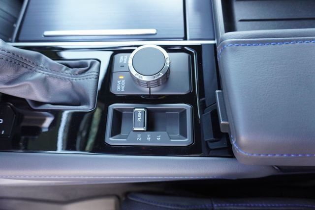 2024 Toyota Tundra 4WD PLATINUM - 22934710 - 39