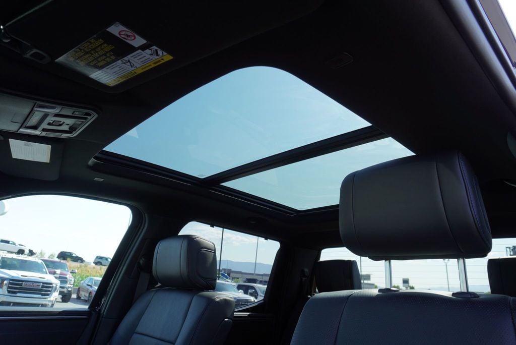 2024 Toyota Tundra 4WD PLATINUM - 22934710 - 40