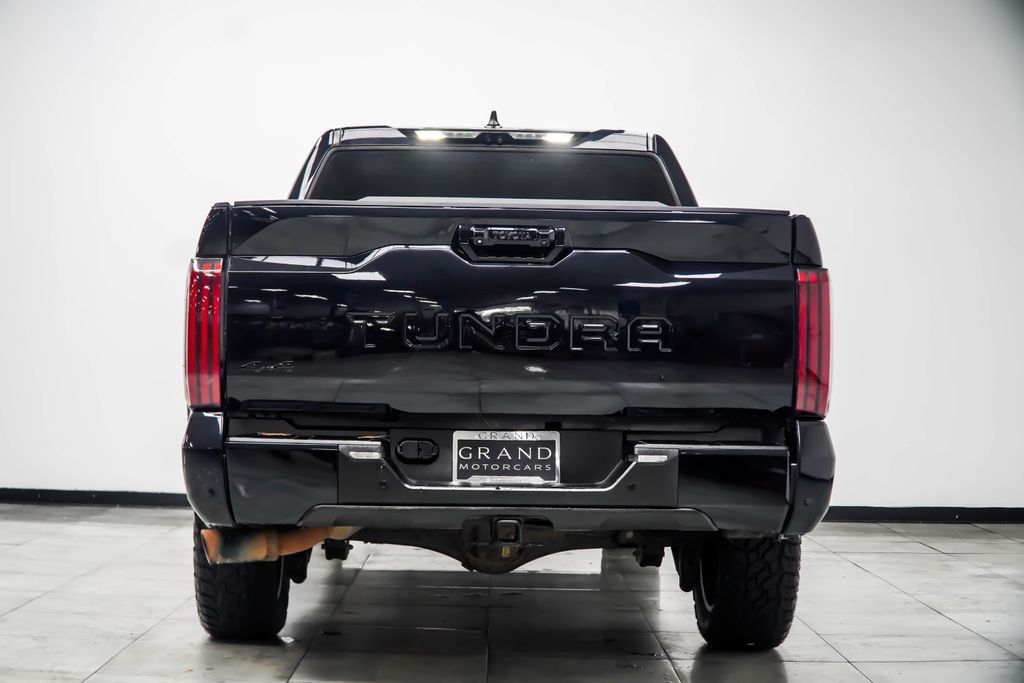 Toyota Tundra photo 12