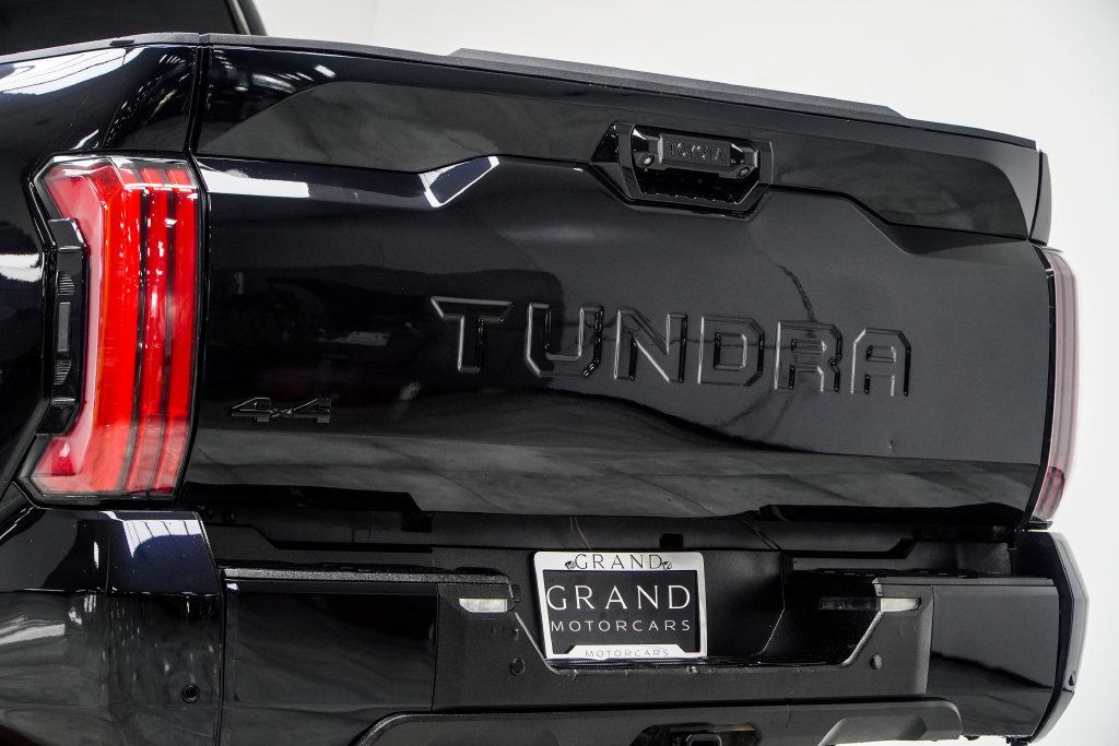 Toyota Tundra photo 14