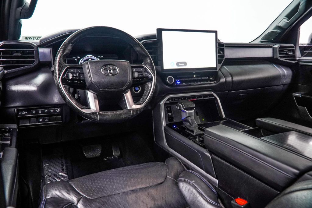 Toyota Tundra photo 16