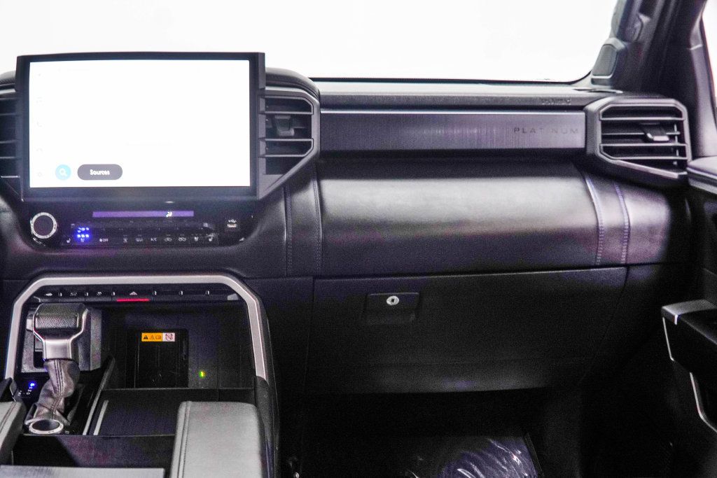 Toyota Tundra photo 18