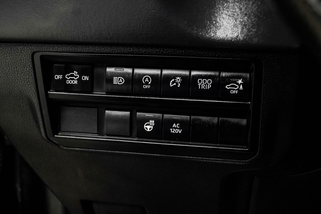 Toyota Tundra photo 32
