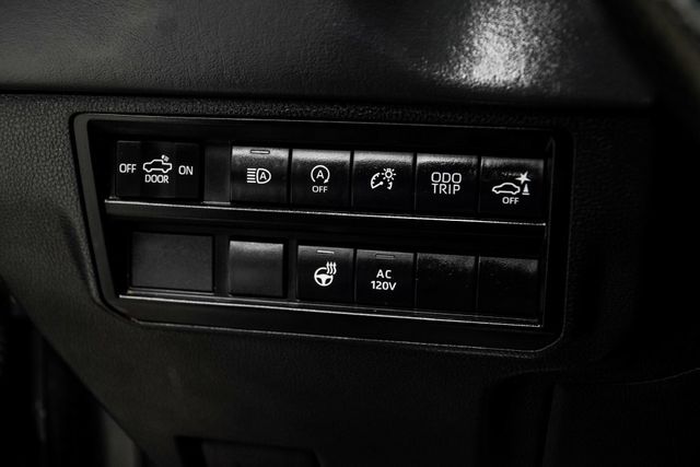 2024 Toyota Tundra 4WD Platinum CrewMax 5.5' Bed - 23071936 - 31
