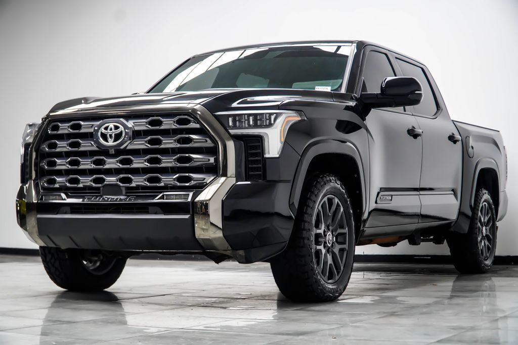 Toyota Tundra photo 9