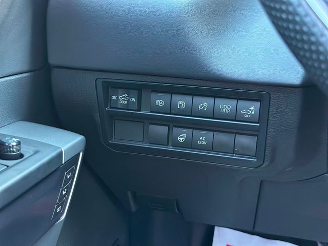 2024 Toyota Tundra 4WD Platinum Hybrid CrewMax 5.5' Bed - 22982840 - 31