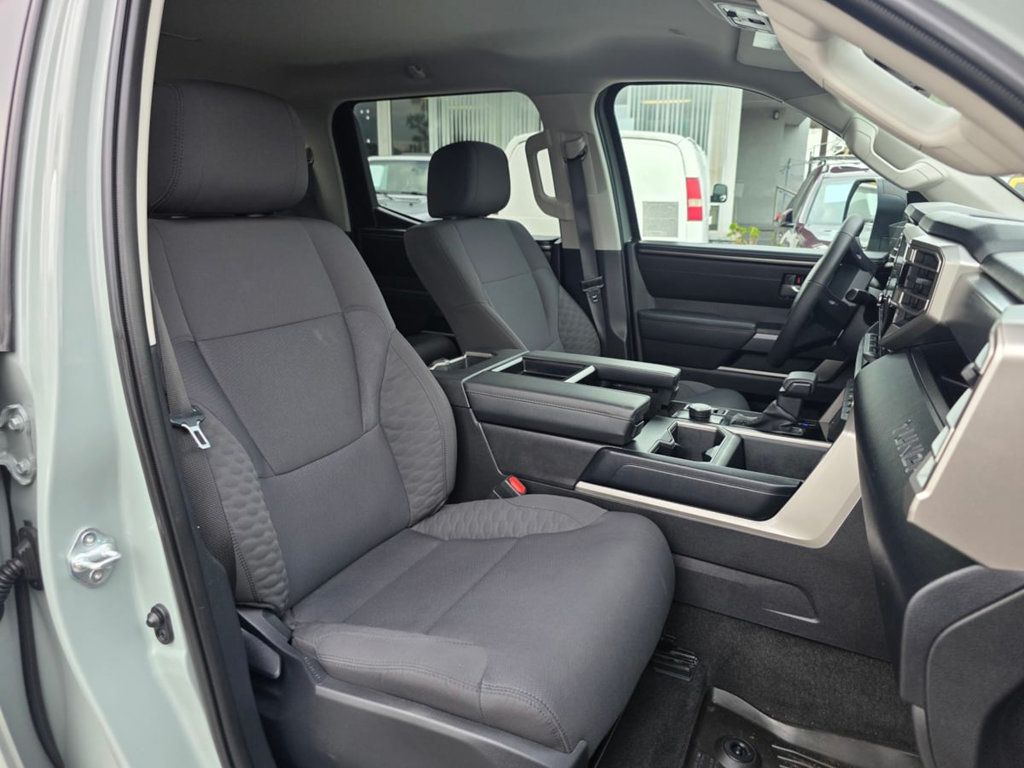 2024 Toyota Tundra 4WD SR5 CrewMax 5.5' Bed - 22968036 - 25