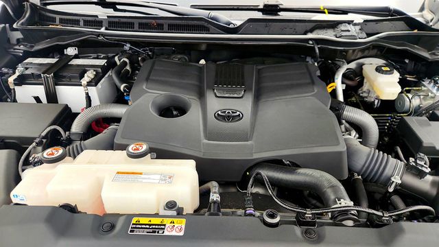 2024 Toyota Tundra 4WD SR5 CrewMax 5.5' Bed w/ 20'' TRD Wheels & Convenience Pkg - 23003304 - 23