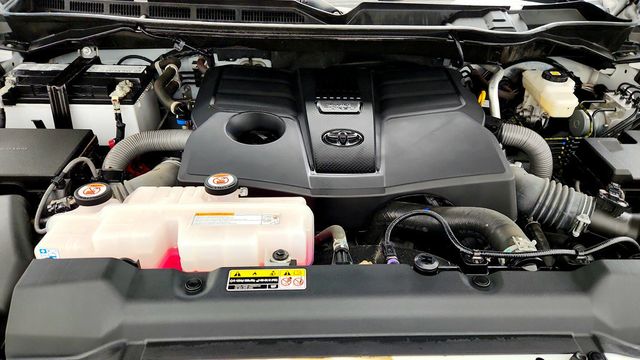 2024 Toyota Tundra 4WD SR5 CrewMax 5.5' Bed w/ Dual-Step Running Boards & Bed Step - 23100946 - 24