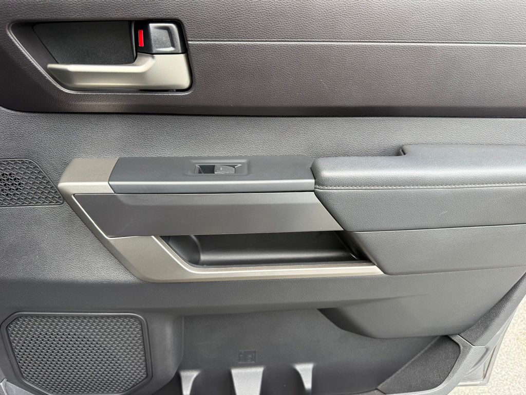 2024 Toyota Tundra 4WD **TUNDRA SR5 4X4 XP PACKAGE** - 22996511 - 28