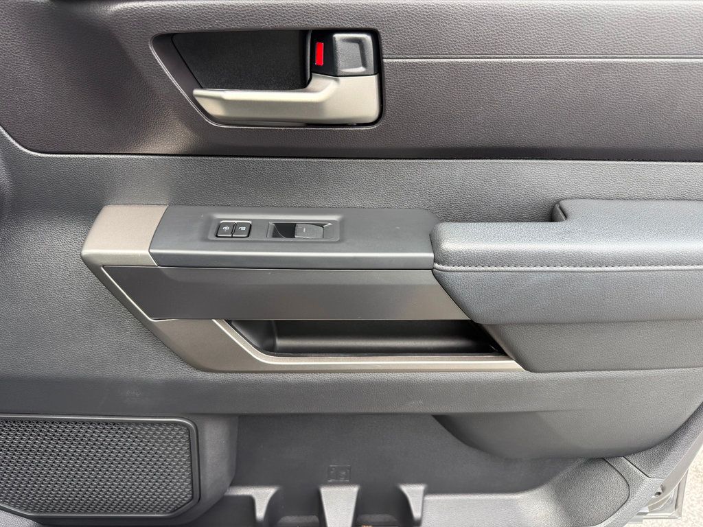 2024 Toyota Tundra 4WD **TUNDRA SR5 4X4 XP PACKAGE** - 22996511 - 31