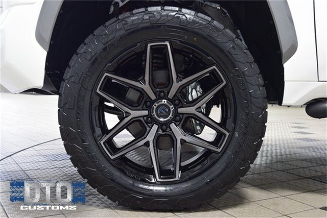 2024 Toyota Tundra Limited photo 22